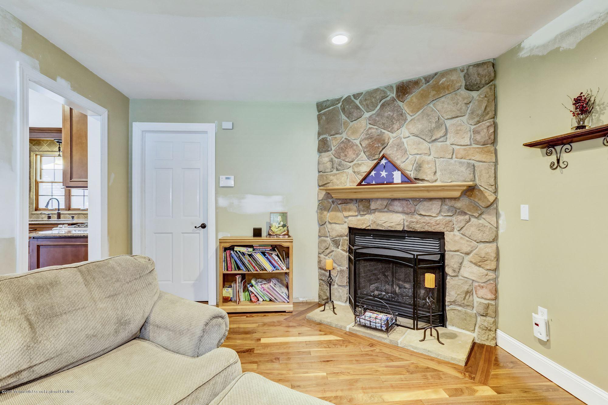 669 Windsor Road Brick, NJ 08723 - Photo 10 of 25 031_669_Windsor_Rd_236703_351812