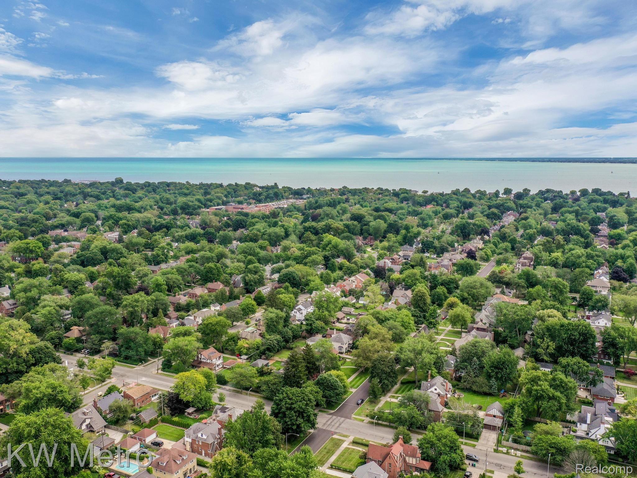 1235 Yorkshire Road Grosse Pointe, MI 48230 - Photo 45 of 51 Aerial View of neighborhood/Lake St. Clair
