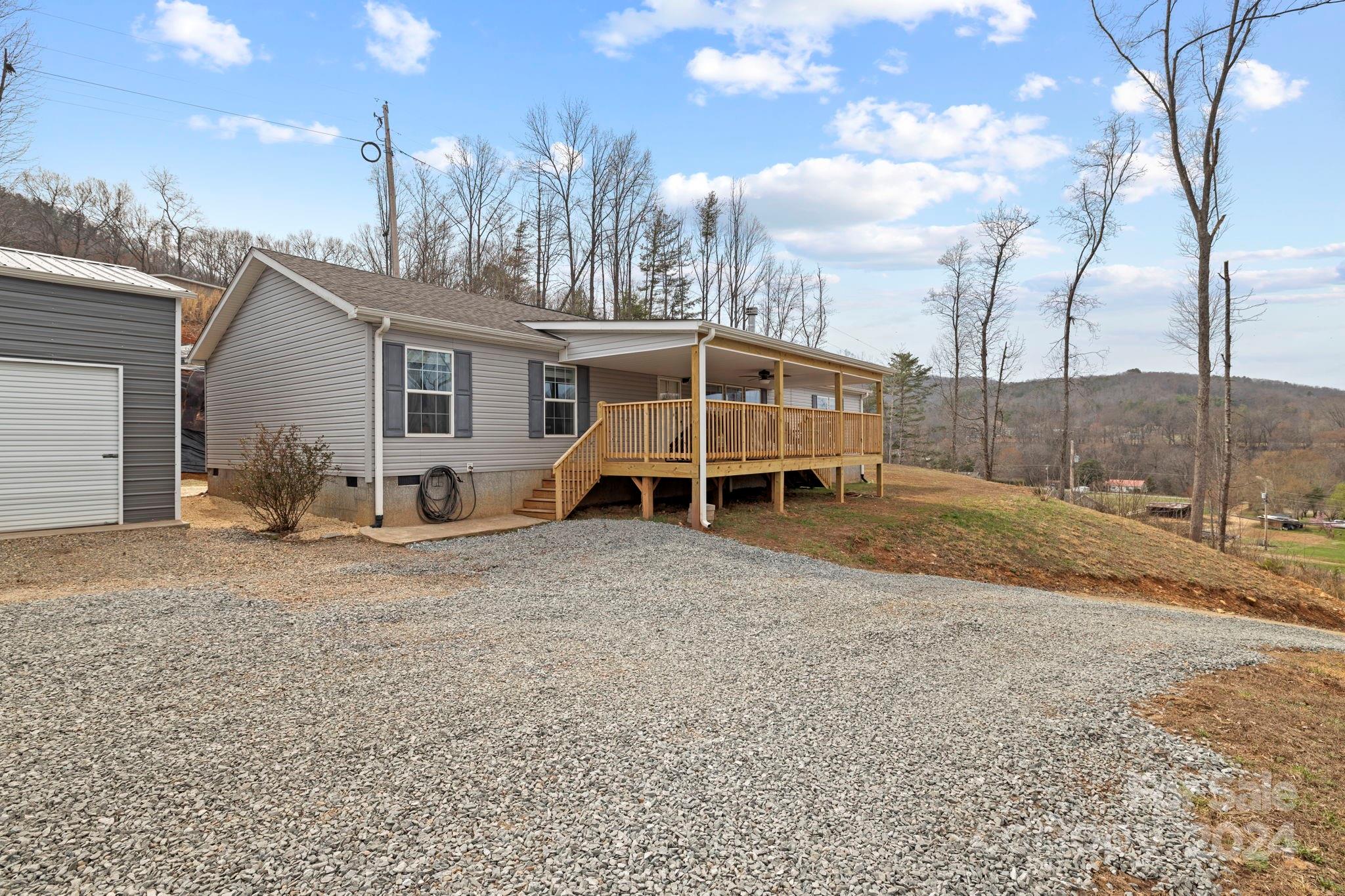 112 Cook Road Hot Springs, NC 28743 - Photo 3 of 37 Gallery Image 3
