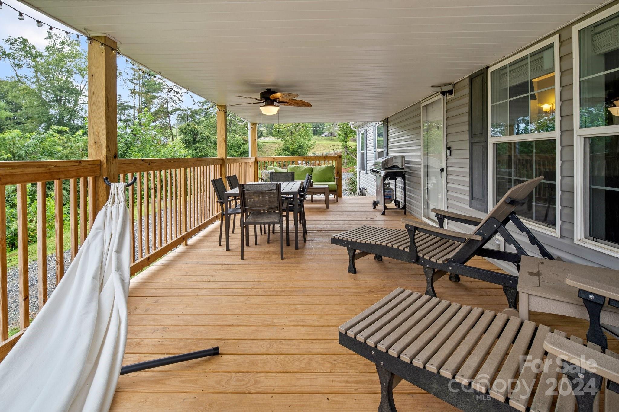 112 Cook Road Hot Springs, NC 28743 - Photo 5 of 37 Gallery Image 5