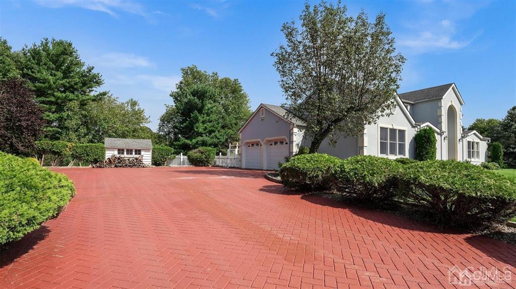 93 Petty Road Cranbury, NJ 08512 - Photo 2 of 41