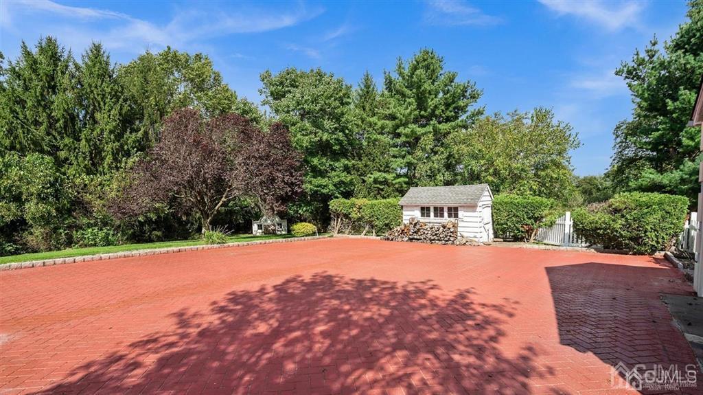 93 Petty Road Cranbury, NJ 08512 - Photo 3 of 41