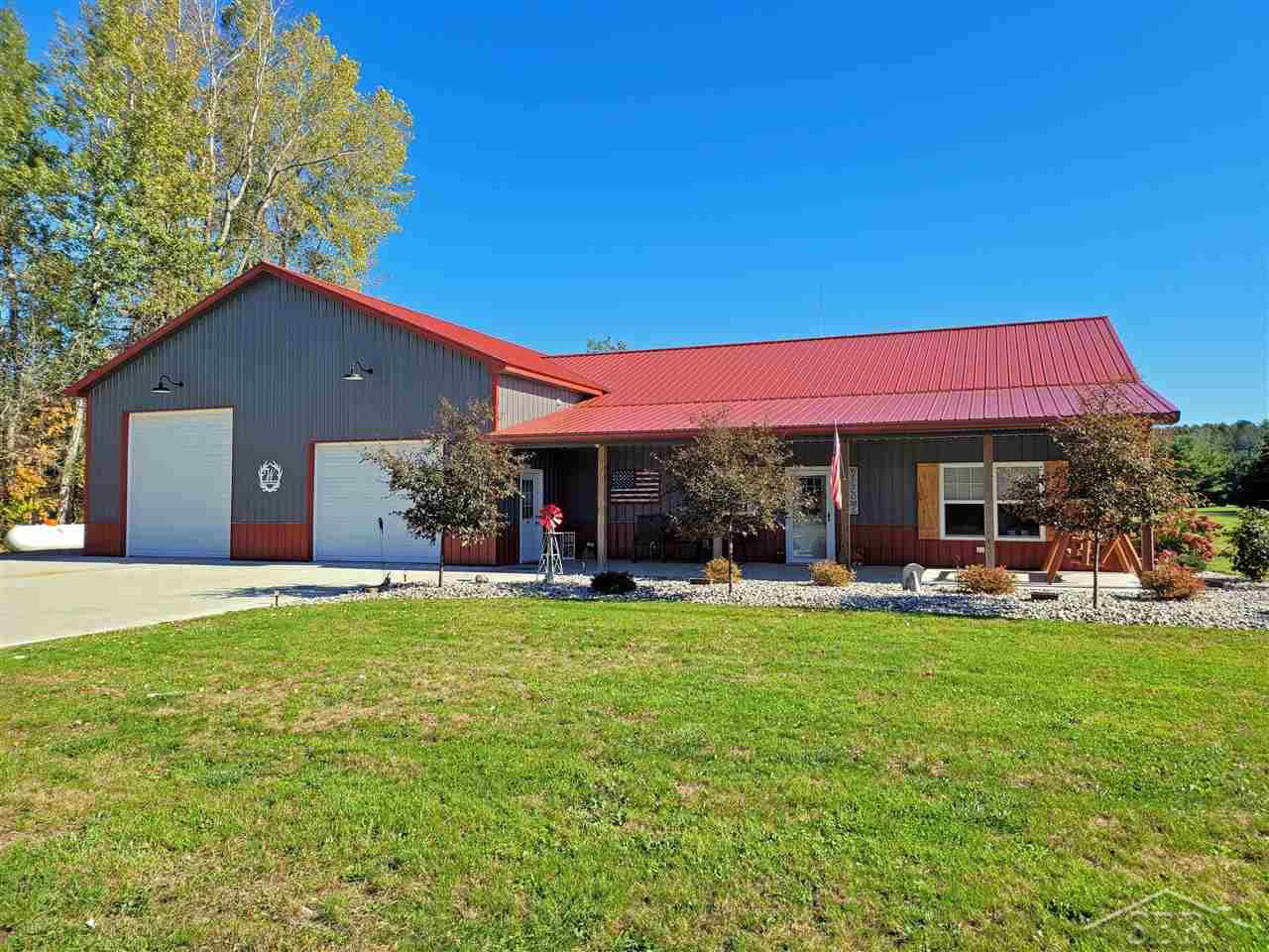 7589 Irish Road Millington, MI 48746 - Photo 1 of 34 50058495.JPG