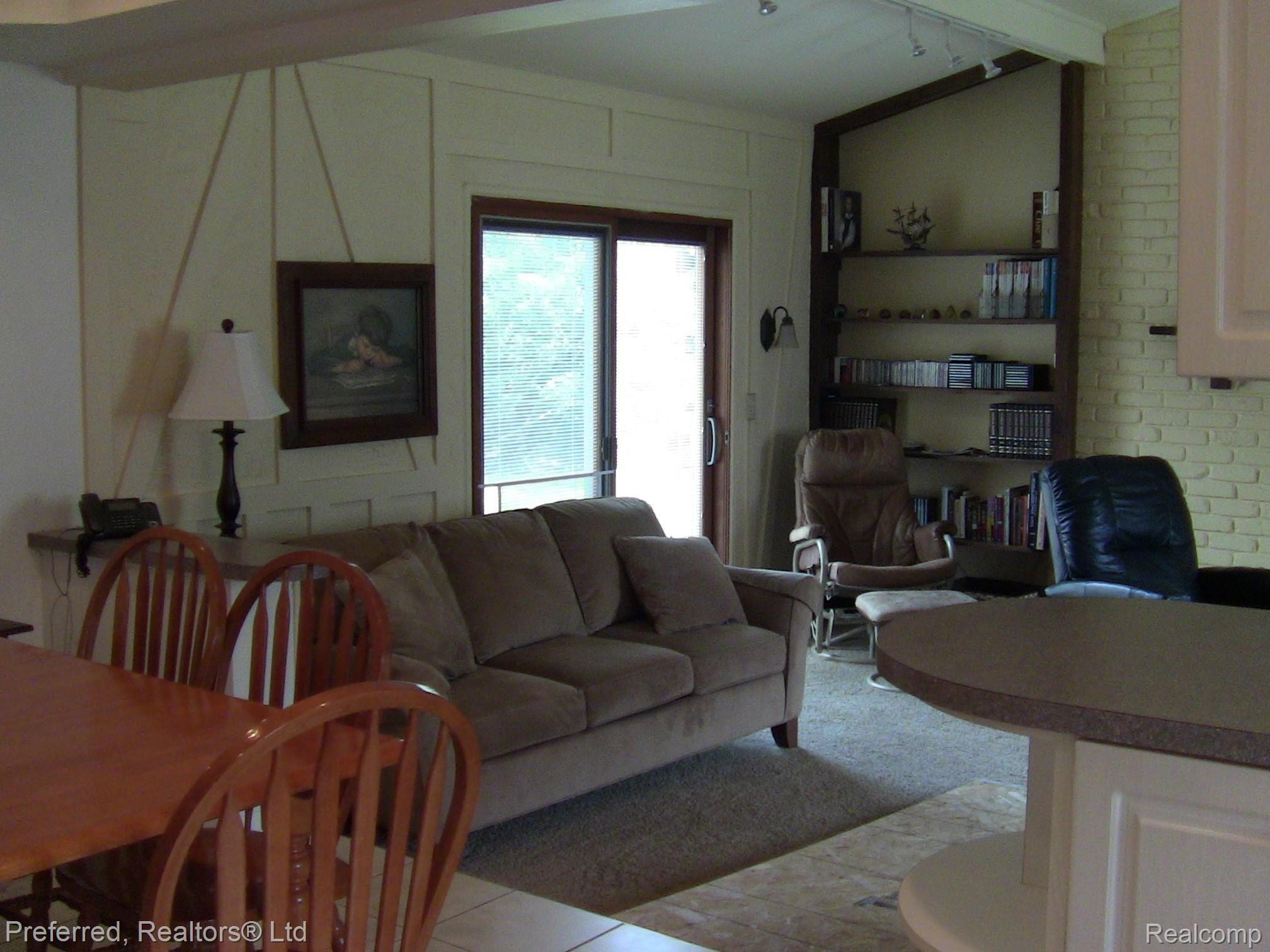 7430 Iron Gate Road Canton, MI 48187 - Photo 21 of 35 IMG_6402.JPG