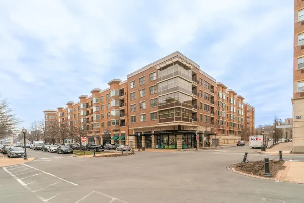 $4,900 | 22 Ave At Port Imperial, Unit 222, West New York, NJ 07093