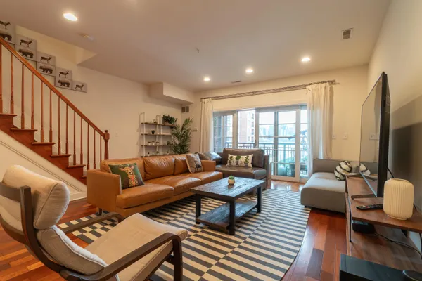$4,900 | 22 Ave At Port Imperial, Unit 222, West New York, NJ 07093