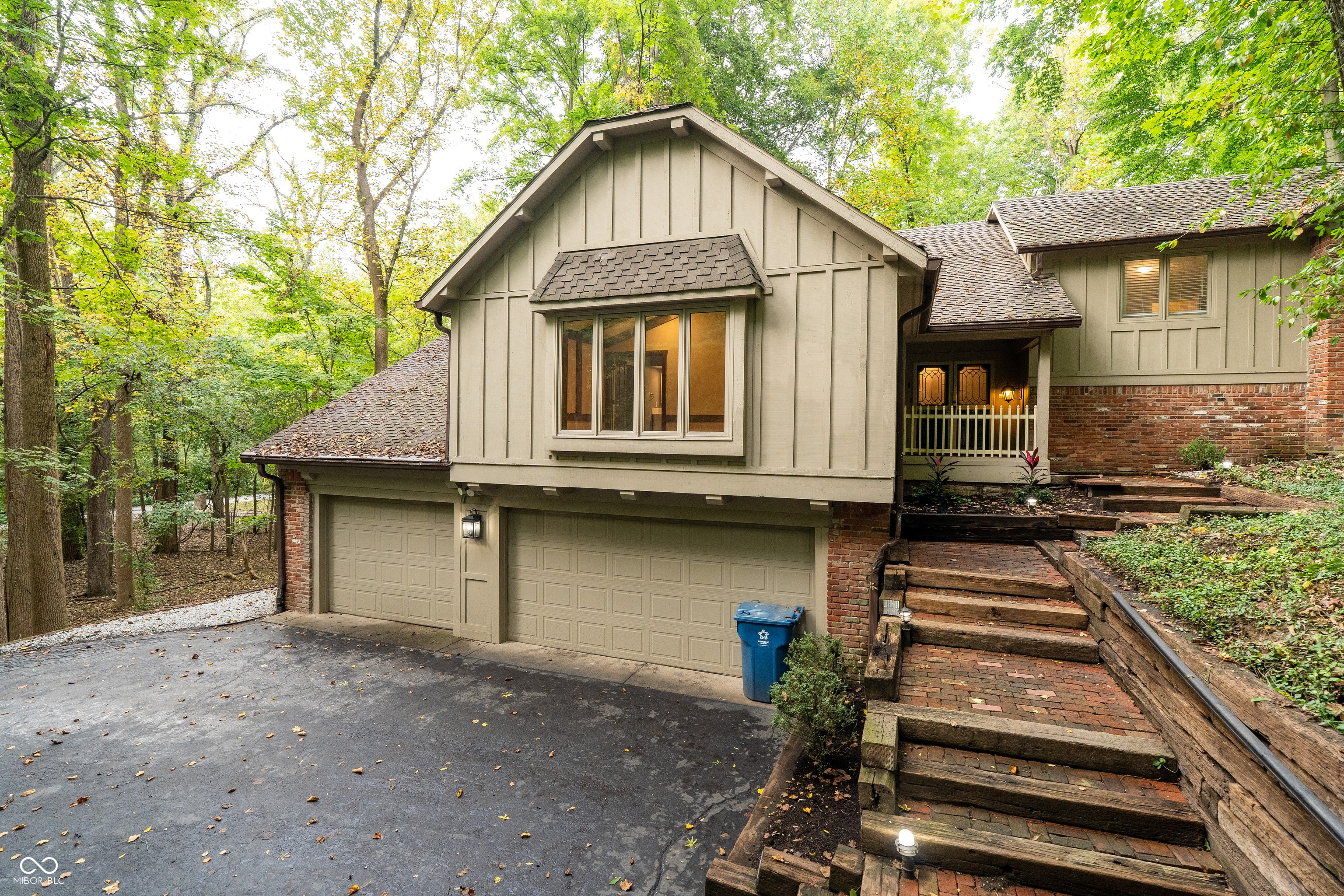 6235 Johnson Road Indianapolis, IN 46220 - Photo 1 of 73 Gallery Image 1