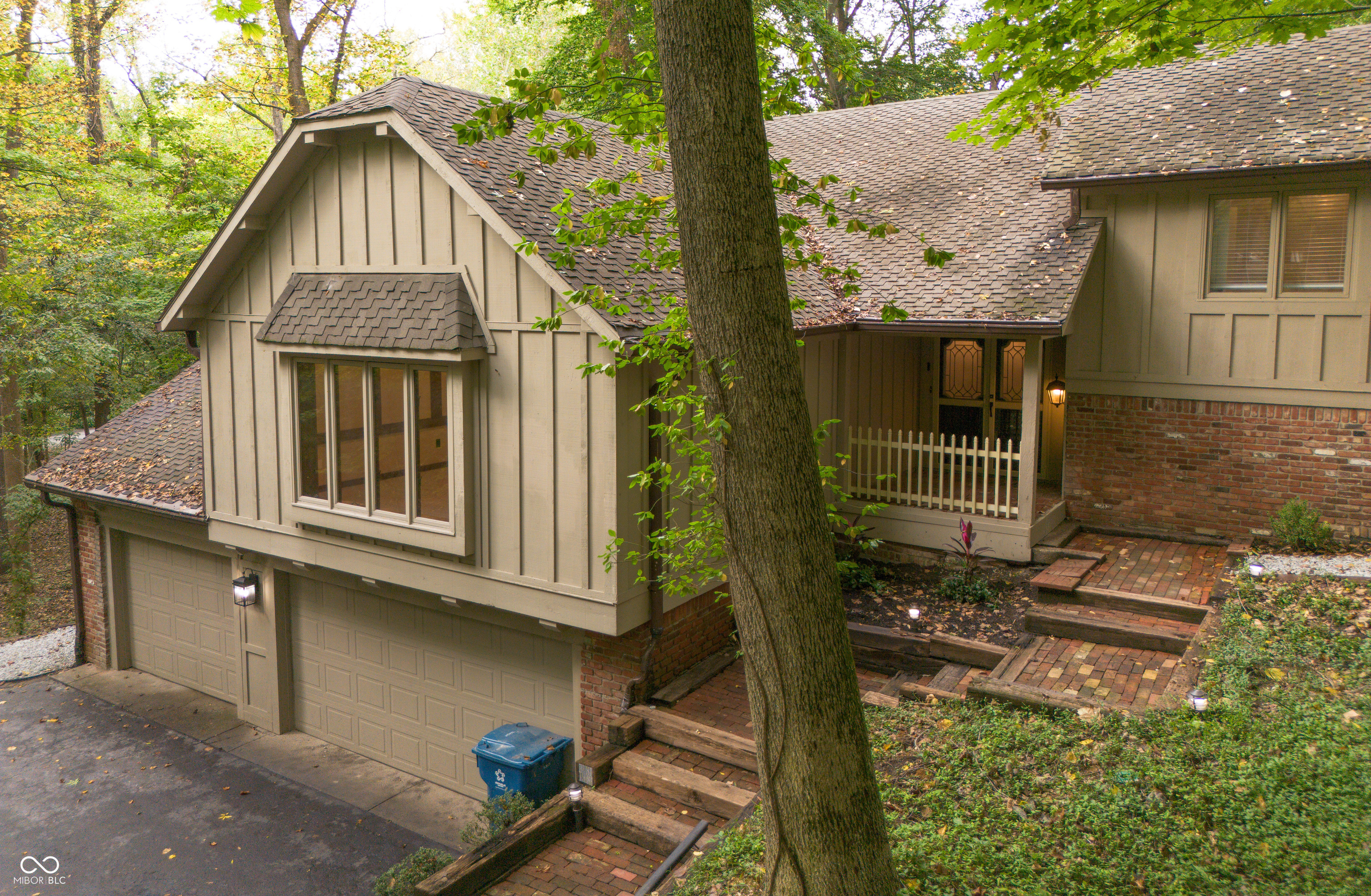 6235 Johnson Road Indianapolis, IN 46220 - Photo 2 of 73 Gallery Image 2