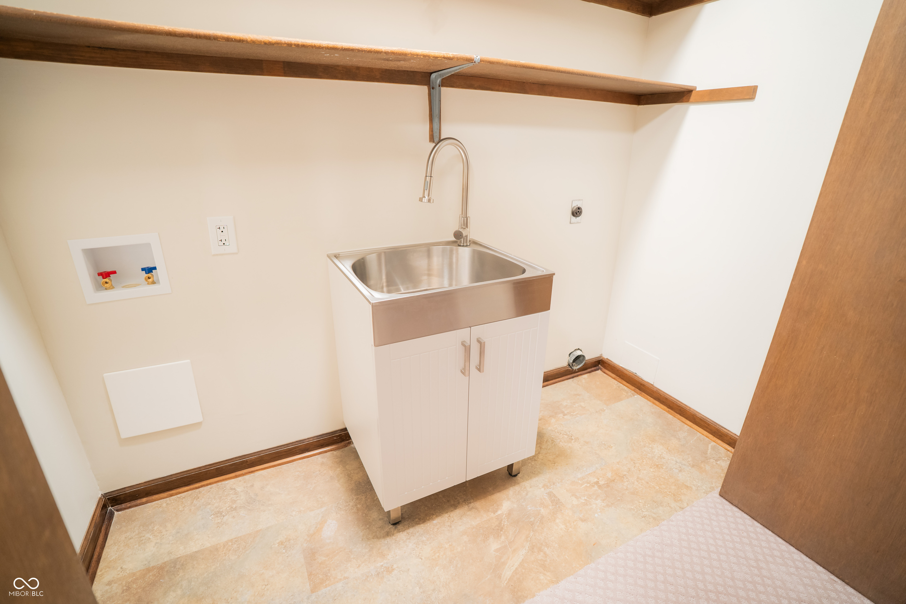 6235 Johnson Road Indianapolis, IN 46220 - Photo 51 of 73 Gallery Image 51
