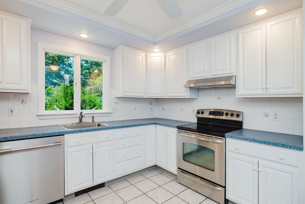 275 Summer Street Rehoboth, MA 02769 - Photo 24 of 39