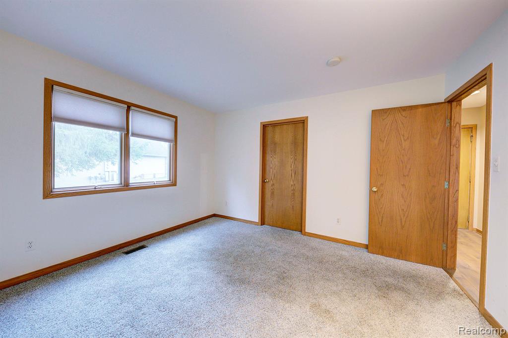 3352 Rivers Edge Drive Wayne, MI 48184 - Photo 22 of 39