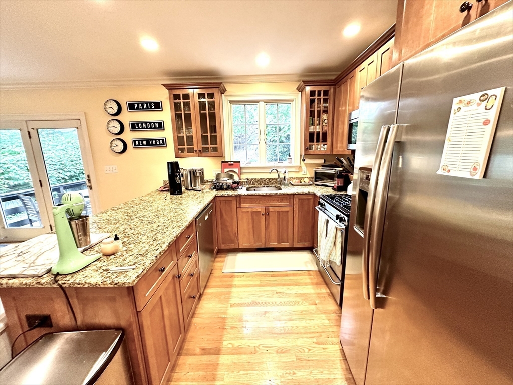 77 Hackensack Road Chestnut Hill, MA 02467 - Photo 2 of 23