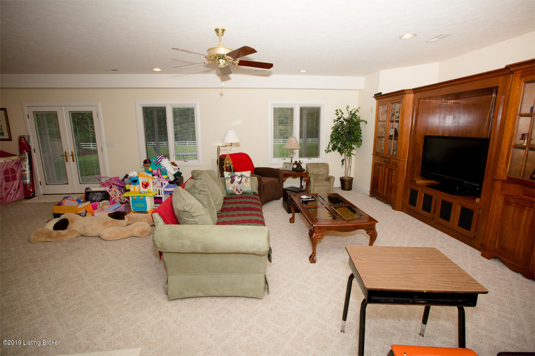 475 Overall Phillips Road Elizabethtown, KY 42701 - Photo 73 of 75 063 Family Room 4