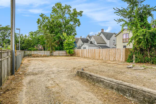 $649,900 | 415 West Walnut Street, Kalamazoo, MI 49007