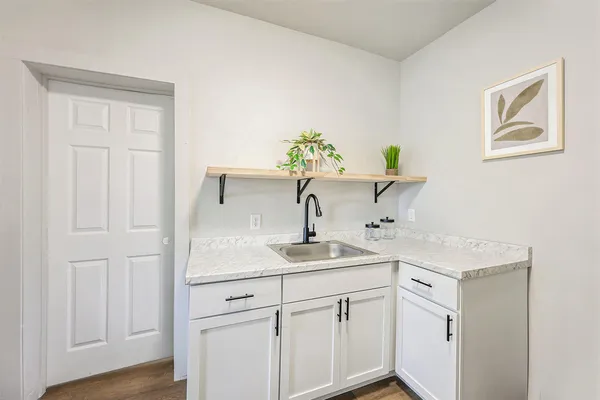 $649,900 | 415 West Walnut Street, Kalamazoo, MI 49007