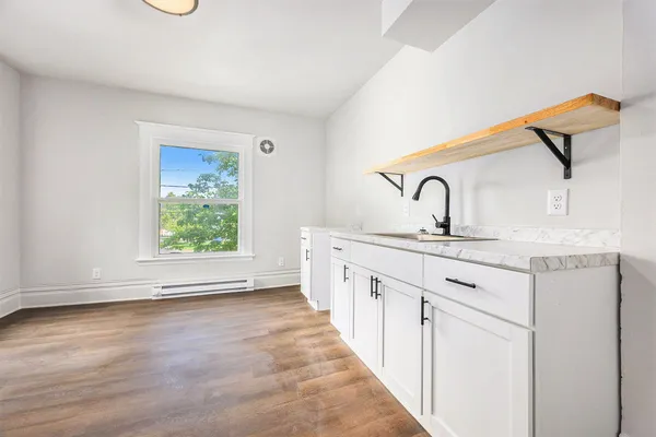 $649,900 | 415 West Walnut Street, Kalamazoo, MI 49007