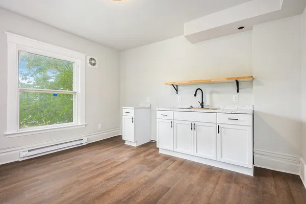 $649,900 | 415 West Walnut Street, Kalamazoo, MI 49007