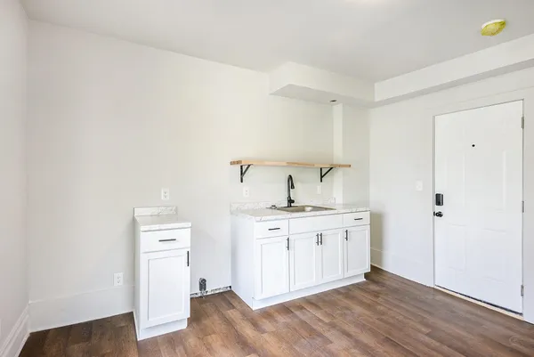 $649,900 | 415 West Walnut Street, Kalamazoo, MI 49007