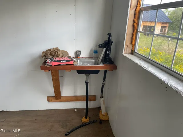 $115,000 | 281 Burtonville Road, Fultonville, NY 12072