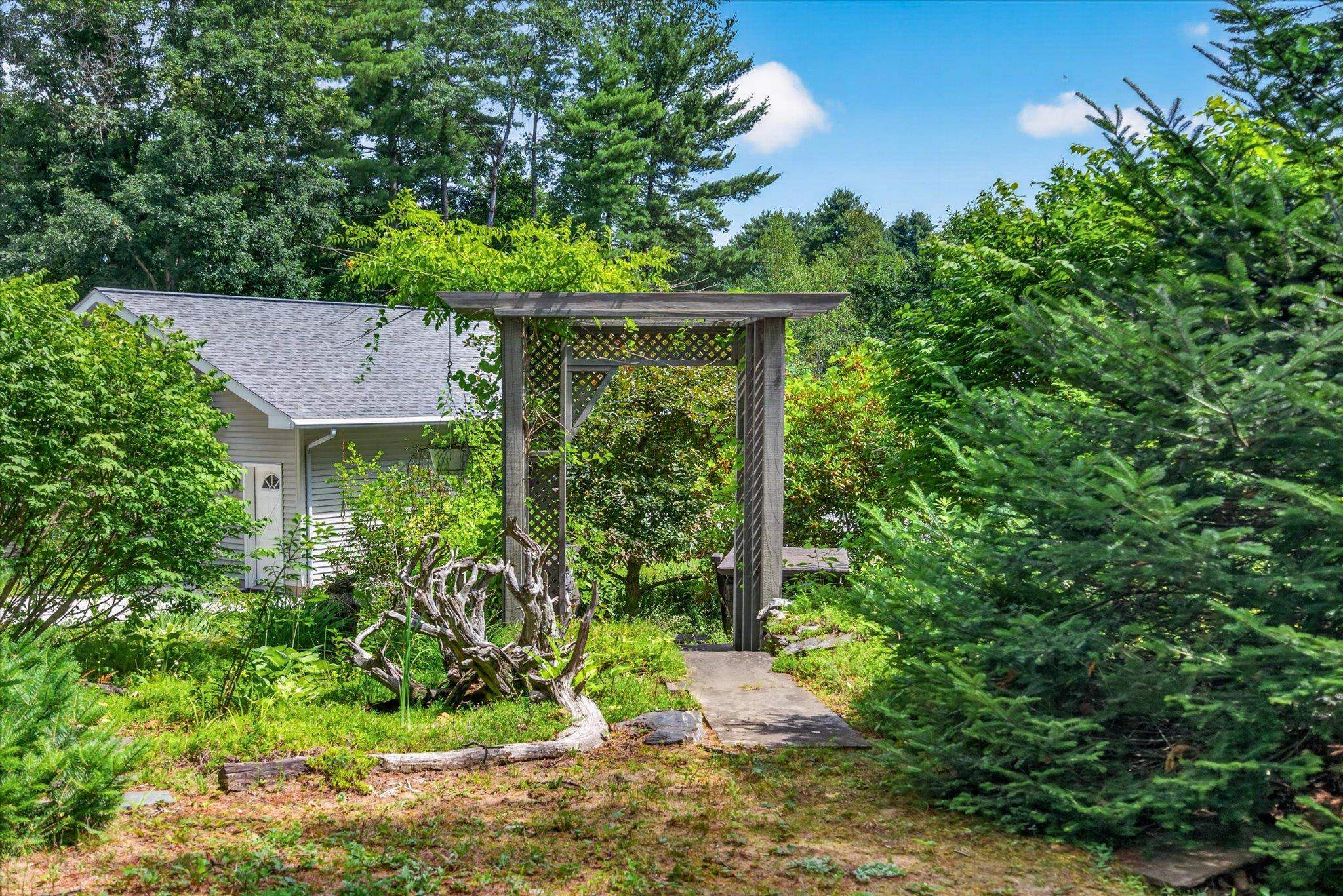 94 South A Woodard Way Castleton, VT 05735 - Photo 10 of 60 Gallery Image 10
