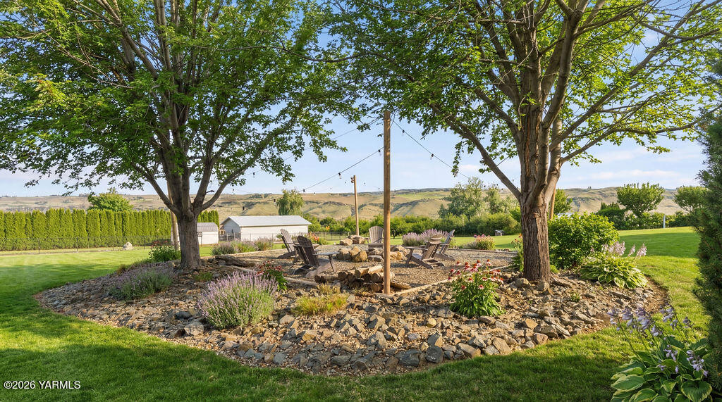 181 Valley View Road Yakima, WA 98908 - Photo 38 of 43 181ValleyViewRdAISummer1