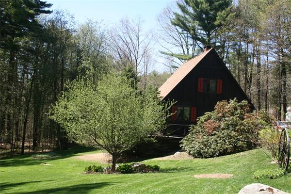 18 Mountain Road Erving, MA 01344 - Photo 3 of 19 Gallery Image 3