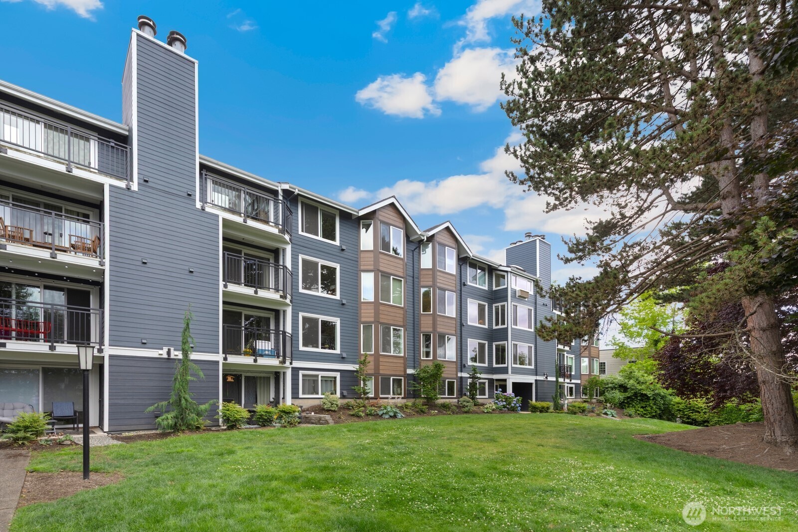 150 Northeast 95th Street, Unit 302 Seattle, WA 98115 - Photo 26 of 28