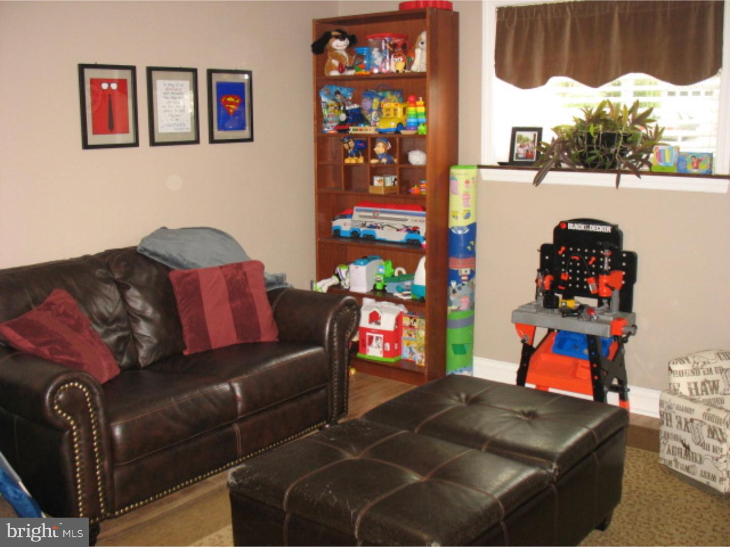 815 Garden Road Warminster, PA 18974 - Photo 17 of 23 Family Room