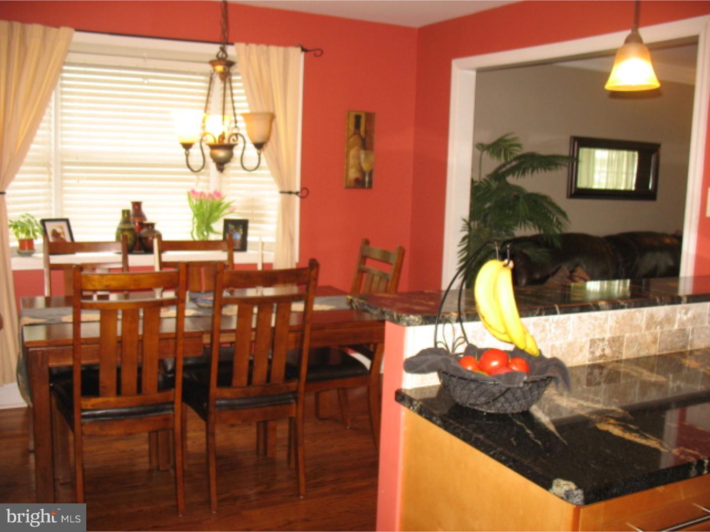 815 Garden Road Warminster, PA 18974 - Photo 4 of 23 Dining Room