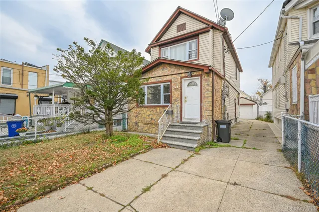 $575,000 | 94-28 209th Street | Bellaire West Ward