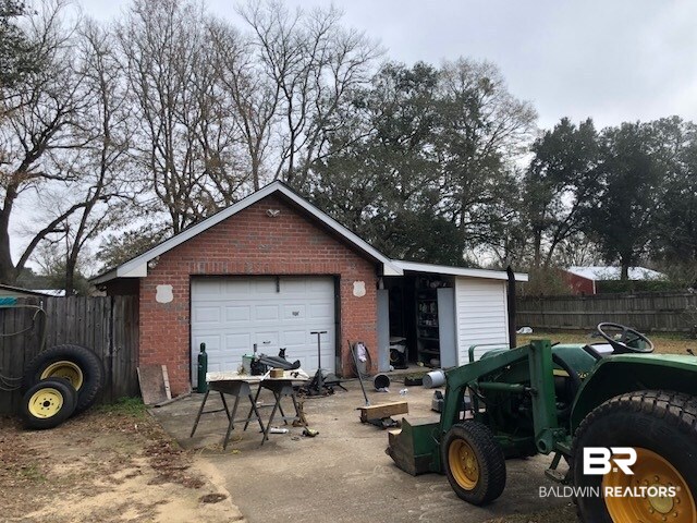 12990 Hunters Chase Foley, AL 36535 - Photo 8 of 21