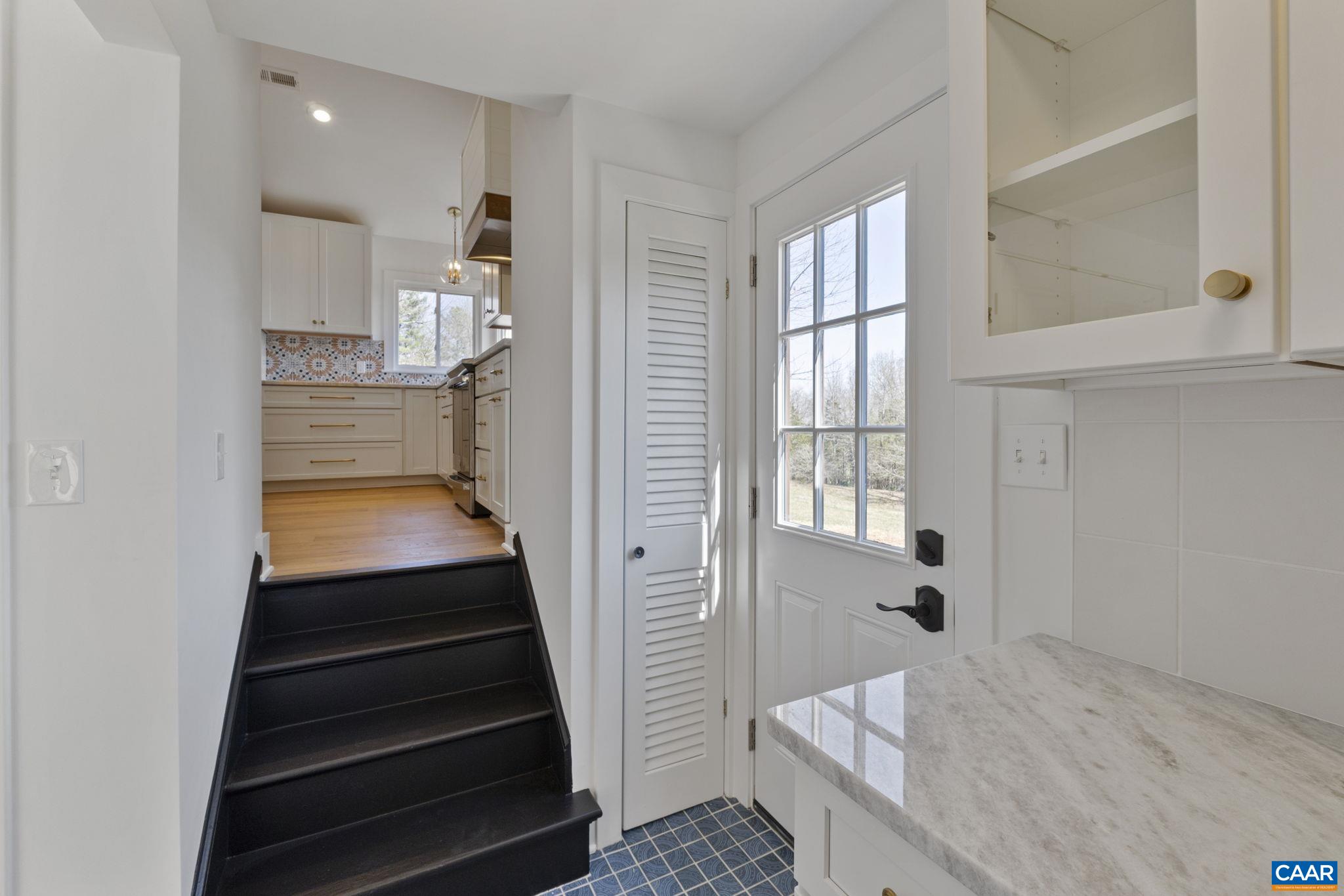 1193 Tilman Road Charlottesville, VA 22901 - Photo 8 of 40 Gallery Image 8
