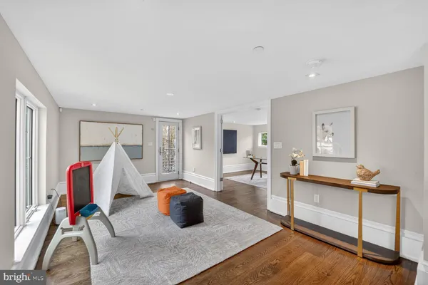$3,499,000 | 4964 Eskridge Terrace Northwest, Washington, DC 20016