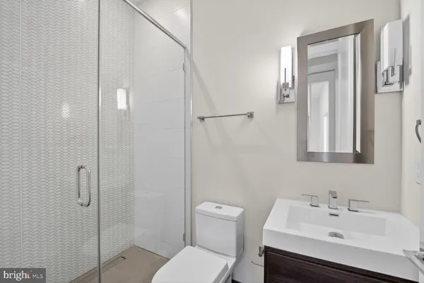 $3,499,000 | 4964 Eskridge Terrace Northwest, Washington, DC 20016