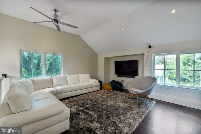 $3,650,000 | 4964 Eskridge Terrace Northwest, Washington, DC 20016