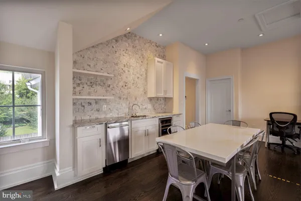 $3,499,000 | 4964 Eskridge Terrace Northwest, Washington, DC 20016
