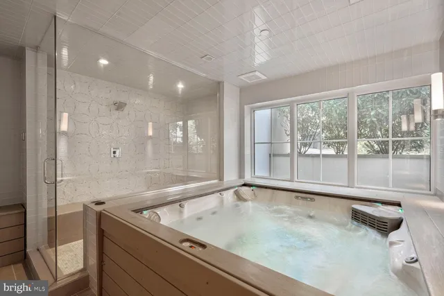 $3,650,000 | 4964 Eskridge Terrace Northwest, Washington, DC 20016