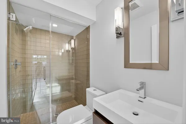 $3,499,000 | 4964 Eskridge Terrace Northwest, Washington, DC 20016