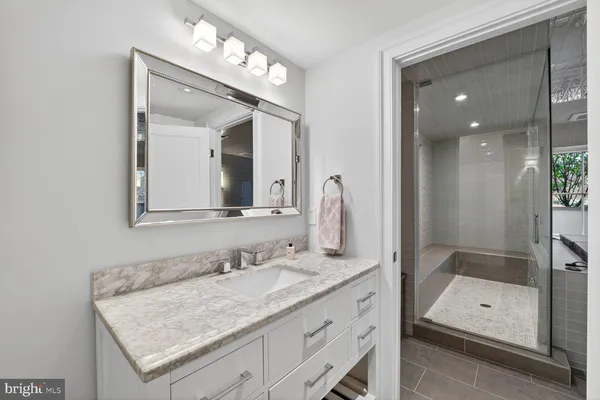 $3,499,000 | 4964 Eskridge Terrace Northwest, Washington, DC 20016