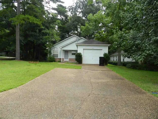 $1,750 | 3859 McFarlane Drive, Tallahassee, FL 32303