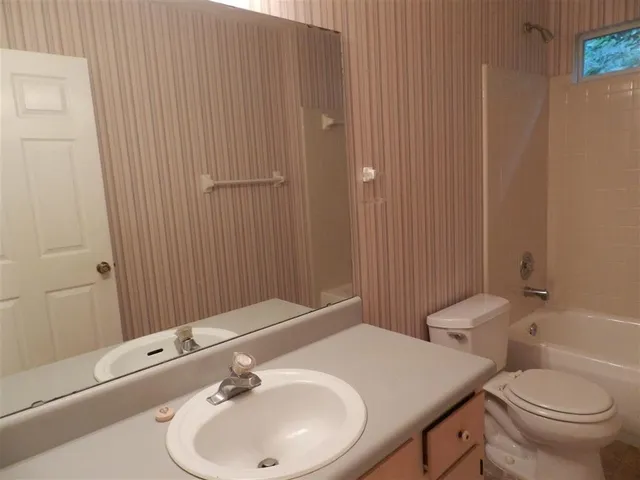 $1,750 | 3859 McFarlane Drive, Tallahassee, FL 32303