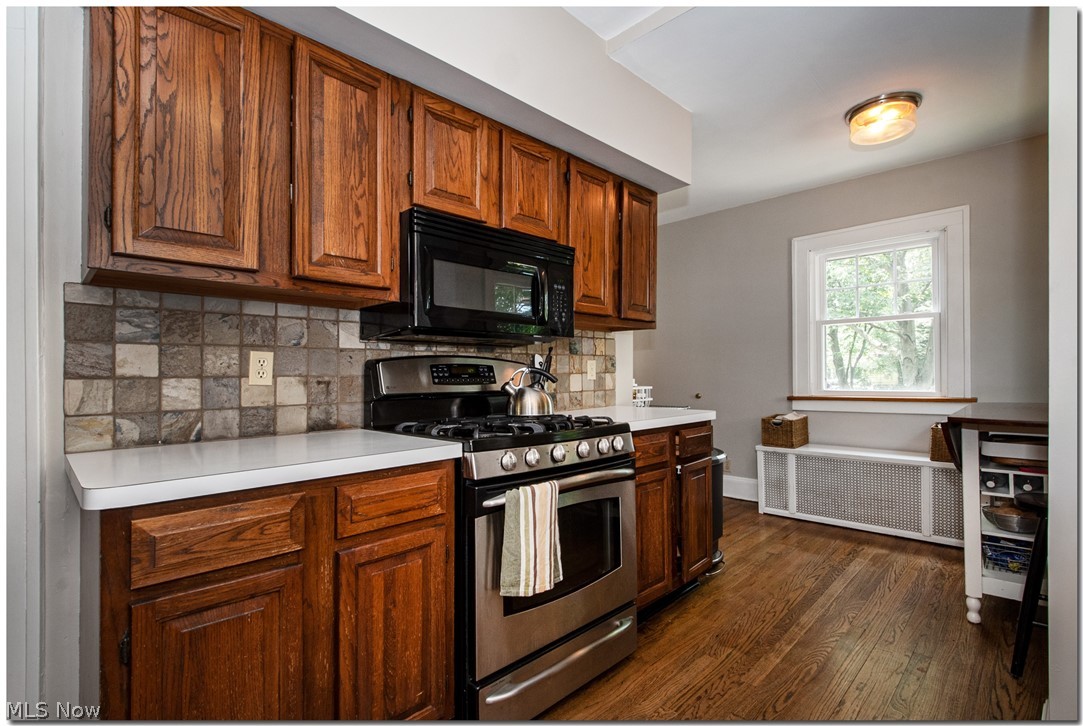 3246 Warrington Road Cleveland, OH 44120 - Photo 17 of 35