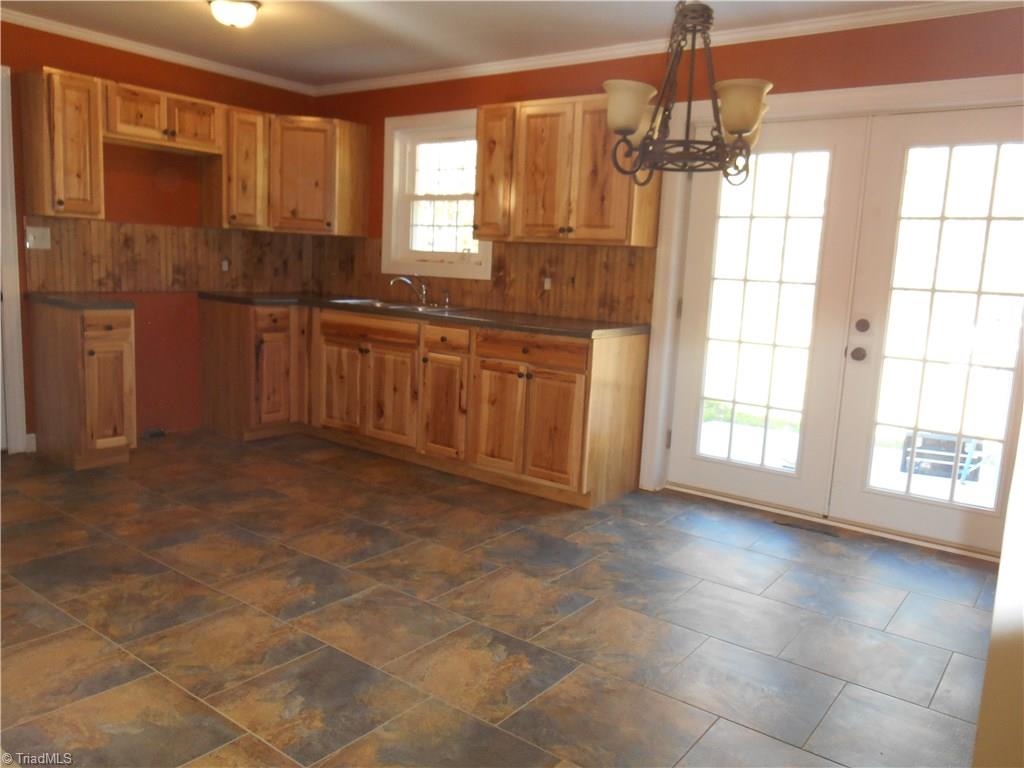 632 Pipers Gap Road Mount Airy, NC 27030 - Photo 13 of 20 Gallery Image 13