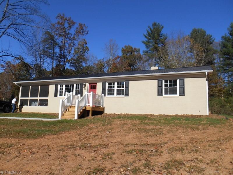 632 Pipers Gap Road Mount Airy, NC 27030 - Photo 5 of 20 Gallery Image 5