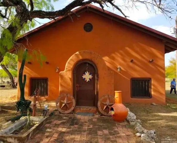 $335,000 | 241 Delmita Road, Delmita, TX 78536