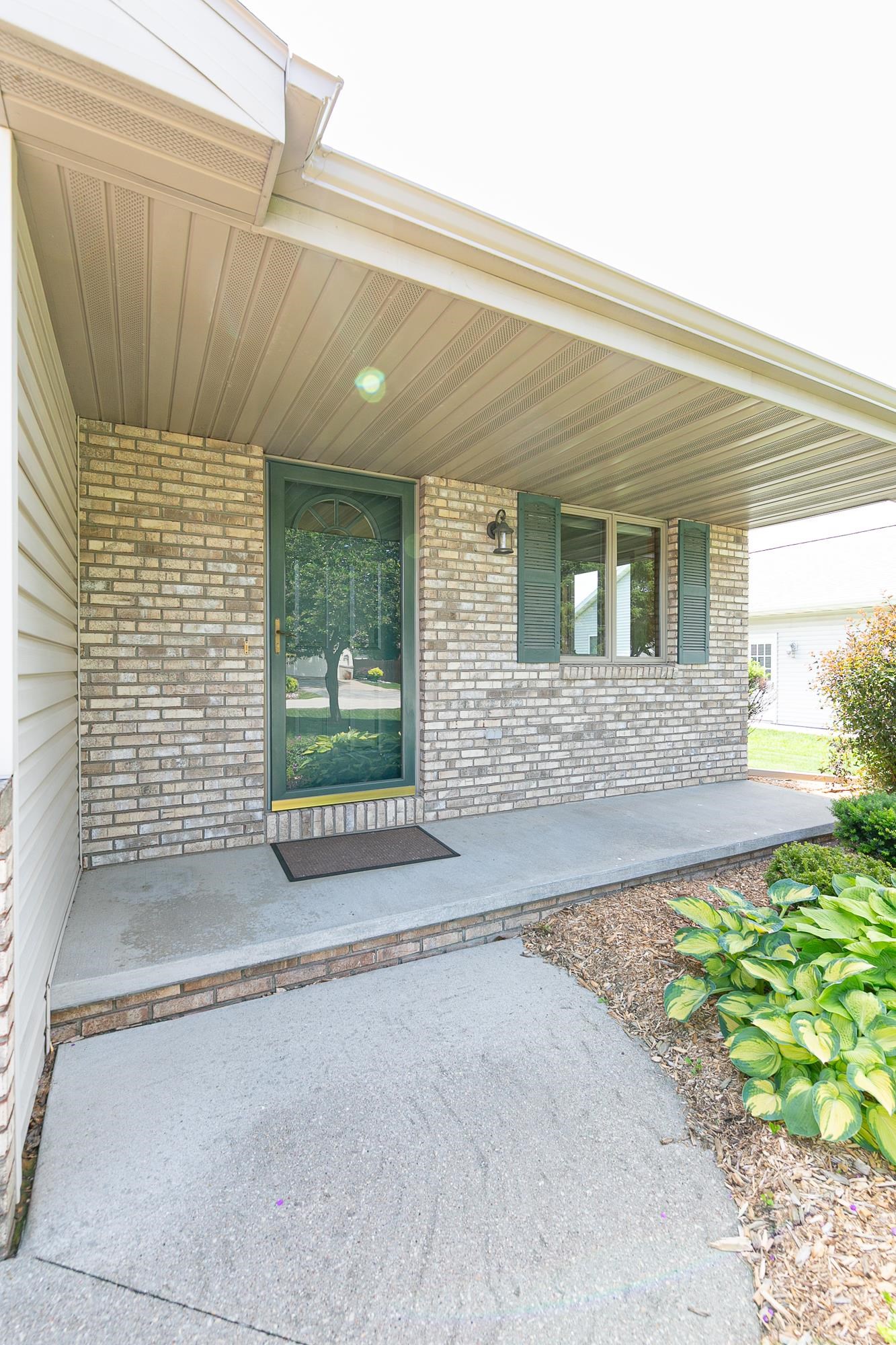 W2759 Brookhaven Drive Appleton, WI 54915 - Photo 3 of 45