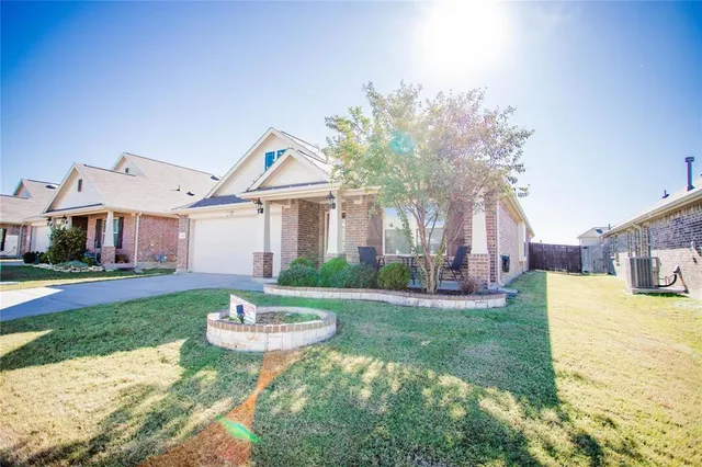 $2,150 | 821 San Madrid Trail, Fort Worth, TX 76052