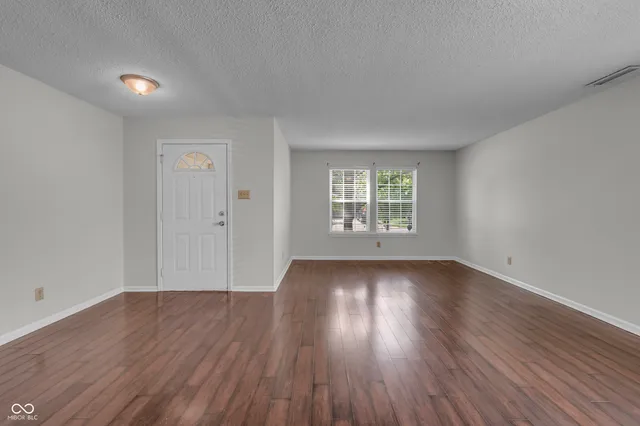 $2,450 | 10187 Hatherley Way, Fishers, IN 46037