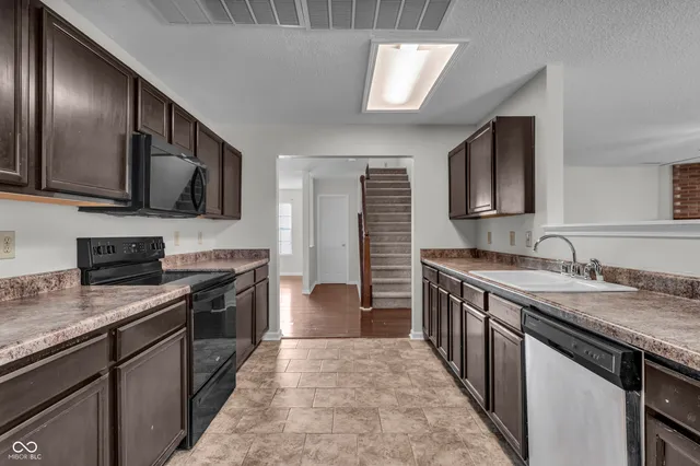 $2,450 | 10187 Hatherley Way, Fishers, IN 46037