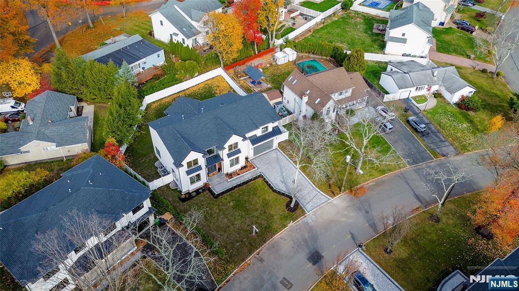 333 Harrison Street Paramus, NJ 07652 - Photo 5 of 50